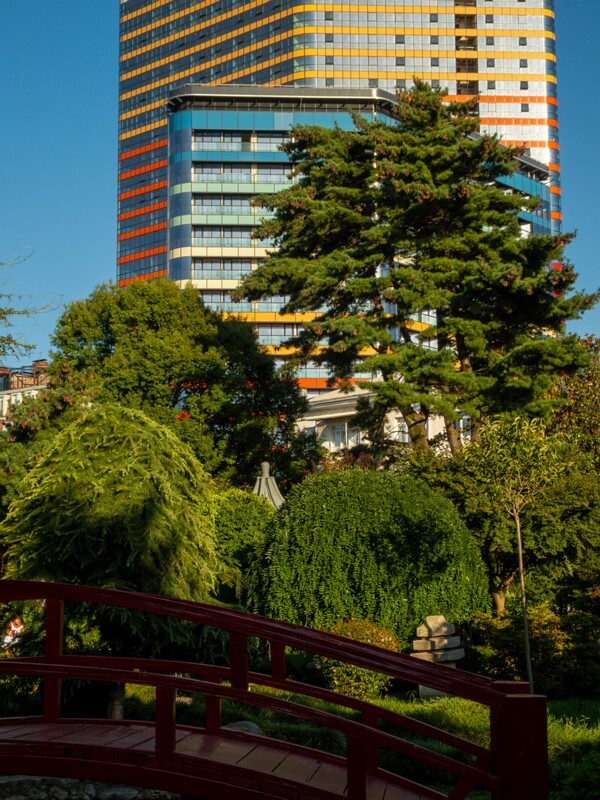 AZURE Tower  2025-08-18 1-5